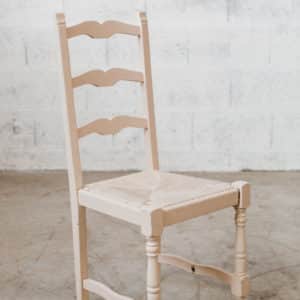 Chaise en moumoute blanche/beige - La Brocante de Clémence